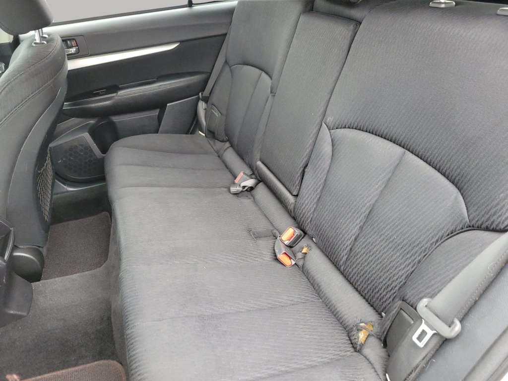 Used 2010 Subaru Outback 2.5i Premium w/ Popular Equipment Group 2A AWD/4WD image 22