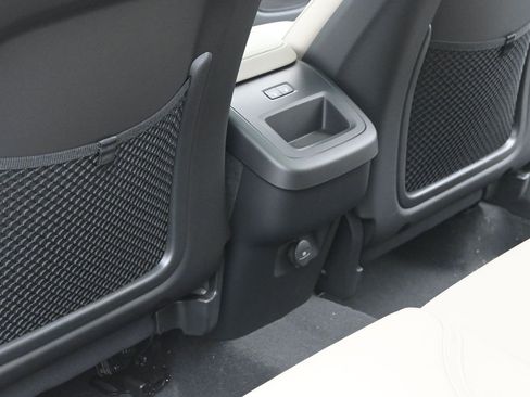 New 2026 Volvo XC60 B5 Plus w/ Protection Package Premier image 29