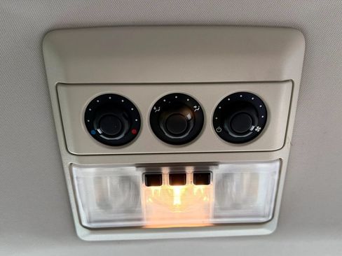 Used 2012 Land Rover LR4 HSE LUX AWD/4WD image 45