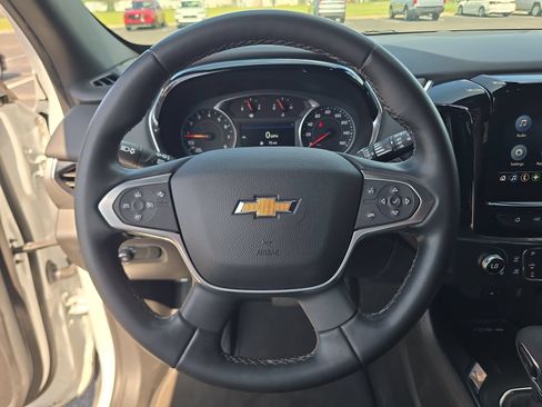 Used 2023 Chevrolet Traverse LT AWD/4WD image 27