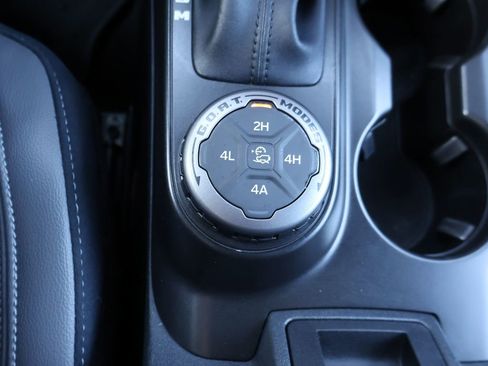 Used 2023 Ford Bronco Outer Banks image 36