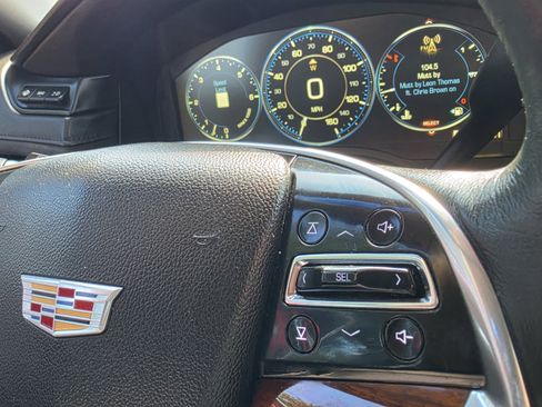 Used 2015 Cadillac Escalade Luxury RWD image 44