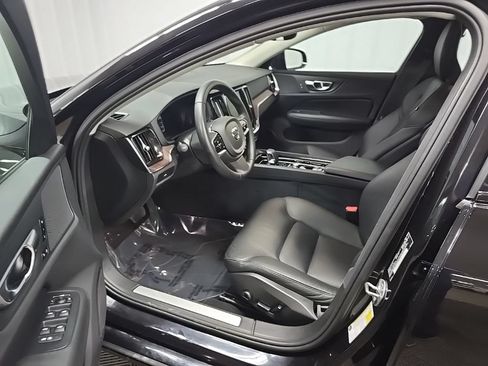Used 2025 Volvo S60 B5 Plus AWD/4WD image 29
