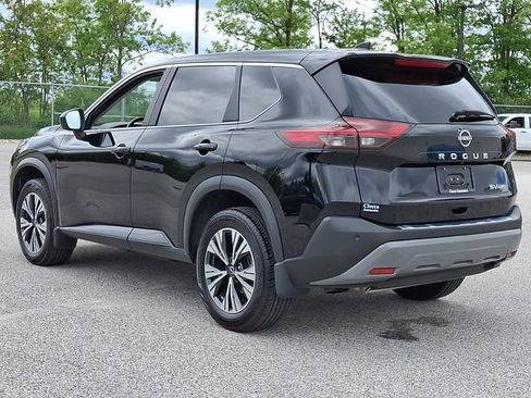 Used 2023 Nissan Rogue SV AWD/4WD image 7