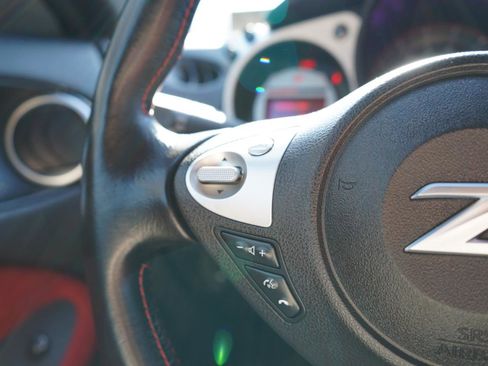 Used 2010 Nissan 370Z Touring w/ Sport Pkg image 26