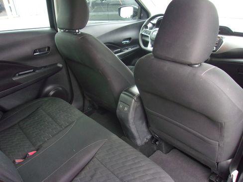 Used 2021 Nissan Kicks SV image 13