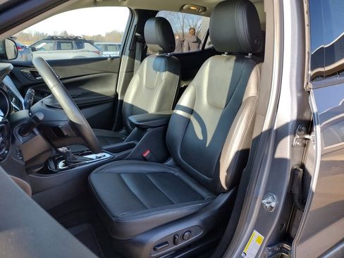 Used 2022 Buick Encore GX Essence w/ Advanced Technology Package image 10