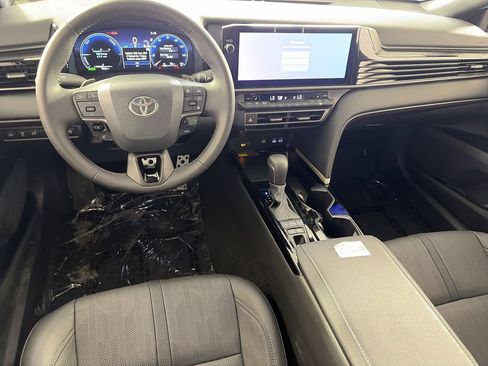 Used 2025 Toyota Camry XSE FWD image 20