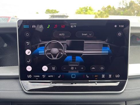 New 2026 Volkswagen Tiguan SE R-Line FWD image 22
