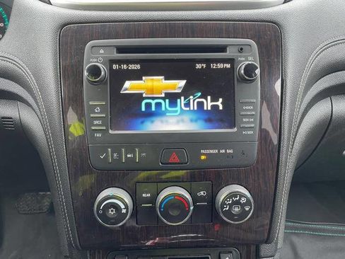 Used 2016 Chevrolet Traverse LT w/ Style and Technology Package image 37