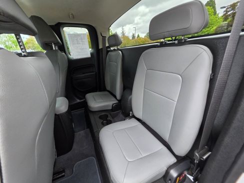 Used 2020 Chevrolet Colorado W/T w/ WT Convenience Package AWD/4WD image 15