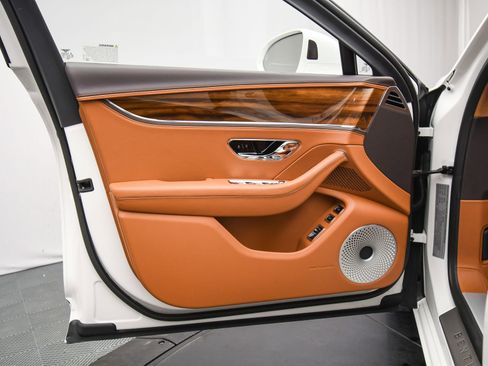 New 2026 Bentley Flying Spur image 40