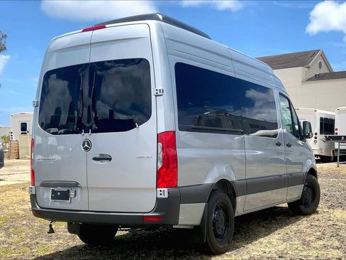 Used 2025 Mercedes-Benz Sprinter 2500 image 7