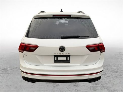 Used 2023 Volkswagen Tiguan SE R-Line FWD image 3