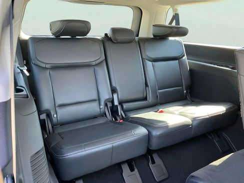 Certified 2025 Ford Expedition Max Platinum image 20