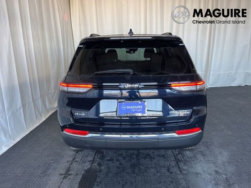 Used 2023 Jeep Grand Cherokee Limited image 27