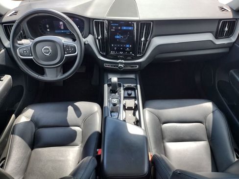 Used 2023 Volvo XC60 B5 Core image 15