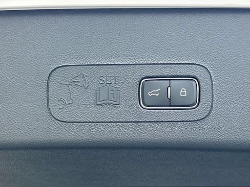 New 2027 Lincoln Aviator AWD image 13