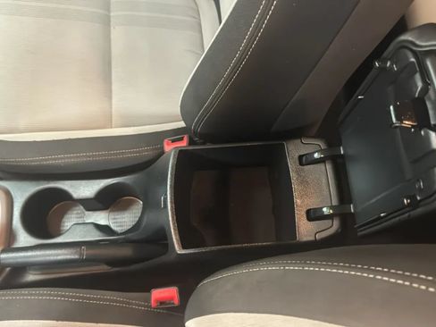 Used 2022 Hyundai Venue SEL w/ Cargo Package FWD image 16