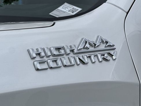 Certified 2024 Chevrolet Silverado 1500 High Country AWD/4WD image 34