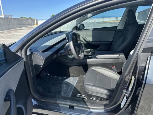 Used 2025 Tesla Model 3 Long Range RWD image 22