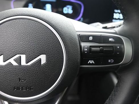 Used 2025 Kia Sportage EX w/ Premium Package FWD image 14