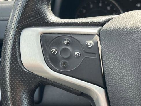 Used 2022 GMC Terrain SLE w/ Driver Convenience Package image 19