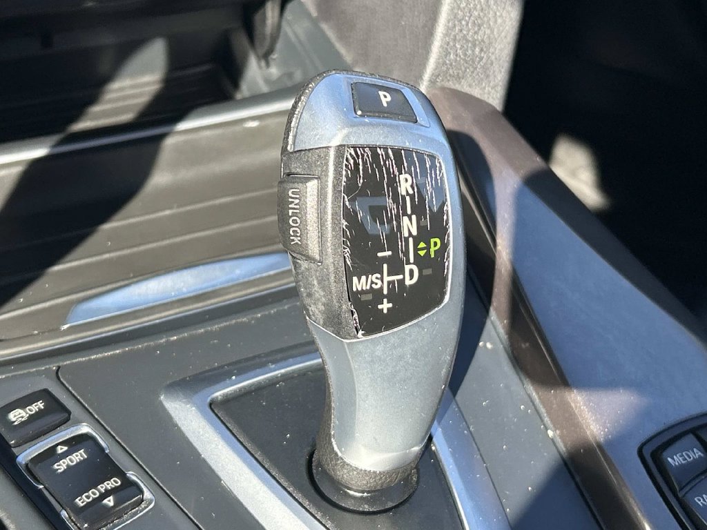 Used 2013 BMW 328i xDrive Sedan AWD/4WD image 22
