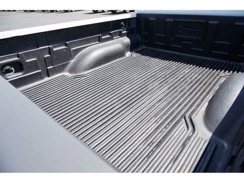 Used 2019 Nissan Frontier S image 27