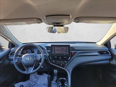 Used 2024 Toyota Camry SE FWD image 17