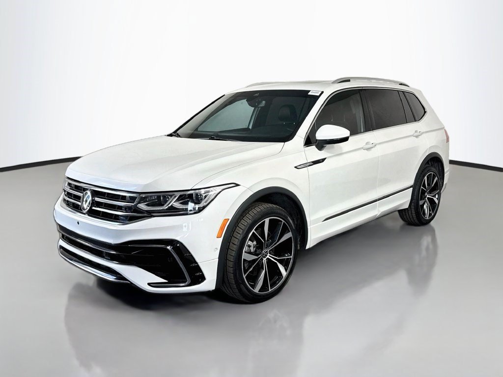 Used 2022 Volkswagen Tiguan SEL R-Line AWD/4WD image 4