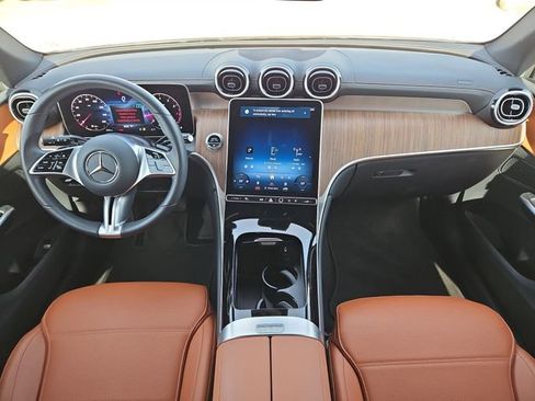 Used 2024 Mercedes-Benz GLC 300 GLC 300 image 13