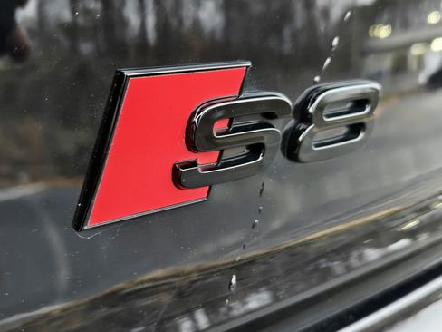 Used 2024 Audi S8 image 10
