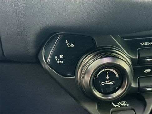 Used 2023 Aston Martin V8 Vantage Roadster image 19