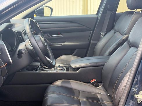 Used 2025 MAZDA CX-50 AWD 2.5 Hybrid w/ Premium Pkg image 4