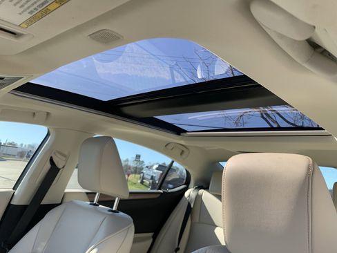 Certified 2024 Lexus ES 350 w/ Premium Package image 28