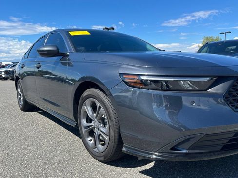 Used 2025 Honda Accord EX-L image 7