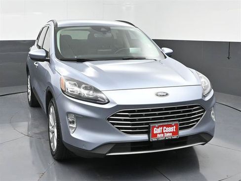 Used 2022 Ford Escape Titanium w/ Titanium Elite Package AWD/4WD image 3