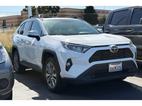 Used 2020 Toyota RAV4 XLE Premium AWD/4WD image 2