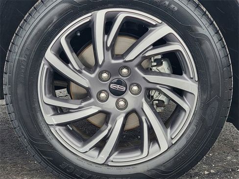 Certified 2024 Lincoln Corsair AWD w/ Equipment Group 101A image 17