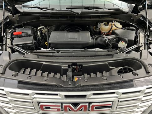 Used 2025 GMC Yukon Denali AWD/4WD image 78