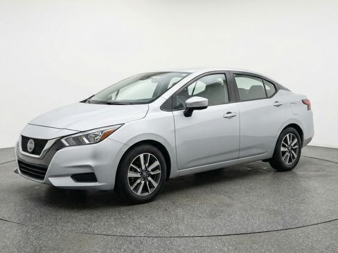 Used 2025 Nissan Versa SV FWD image 3