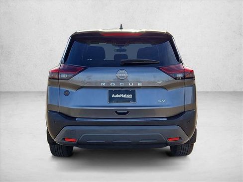 Used 2022 Nissan Rogue SV image 7