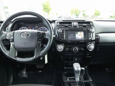 Used 2019 Toyota 4Runner TRD Off-Road AWD/4WD image 26