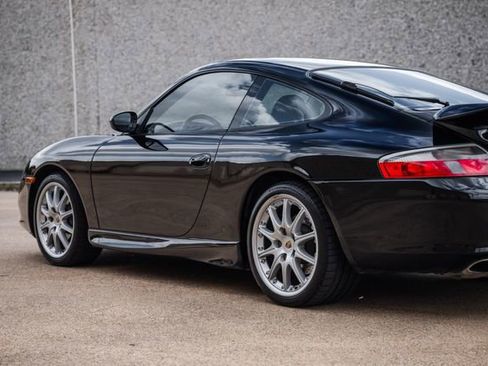 Used 2002 Porsche 911 Carrera RWD image 37