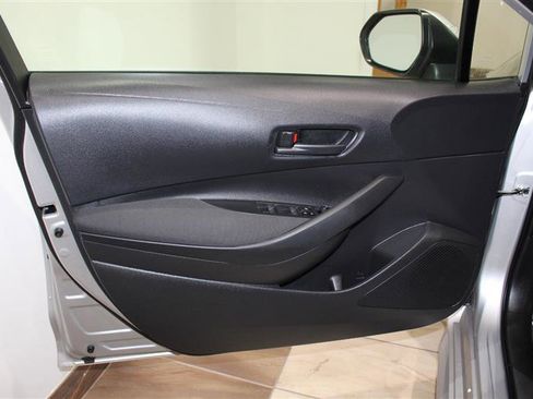 Used 2025 Toyota Corolla LE FWD image 26