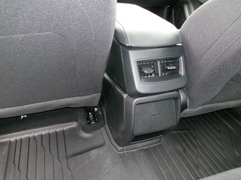 New 2026 Chevrolet Equinox EV LT image 18