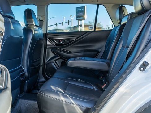 Used 2023 Subaru Outback Limited image 8