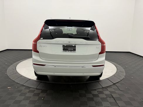 Certified 2024 Volvo XC90 T8 Ultimate w/ Protection Package Premier AWD/4WD image 7
