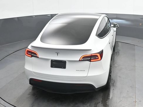 Used 2023 Tesla Model Y Performance AWD/4WD image 31